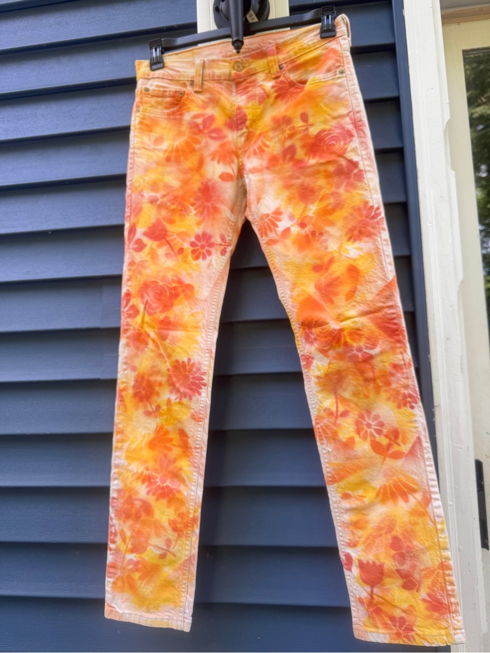 Hand Painted Upcycled Levi’s Floral Jeans Fall Vibe Size 30 - Picture 11 of 14